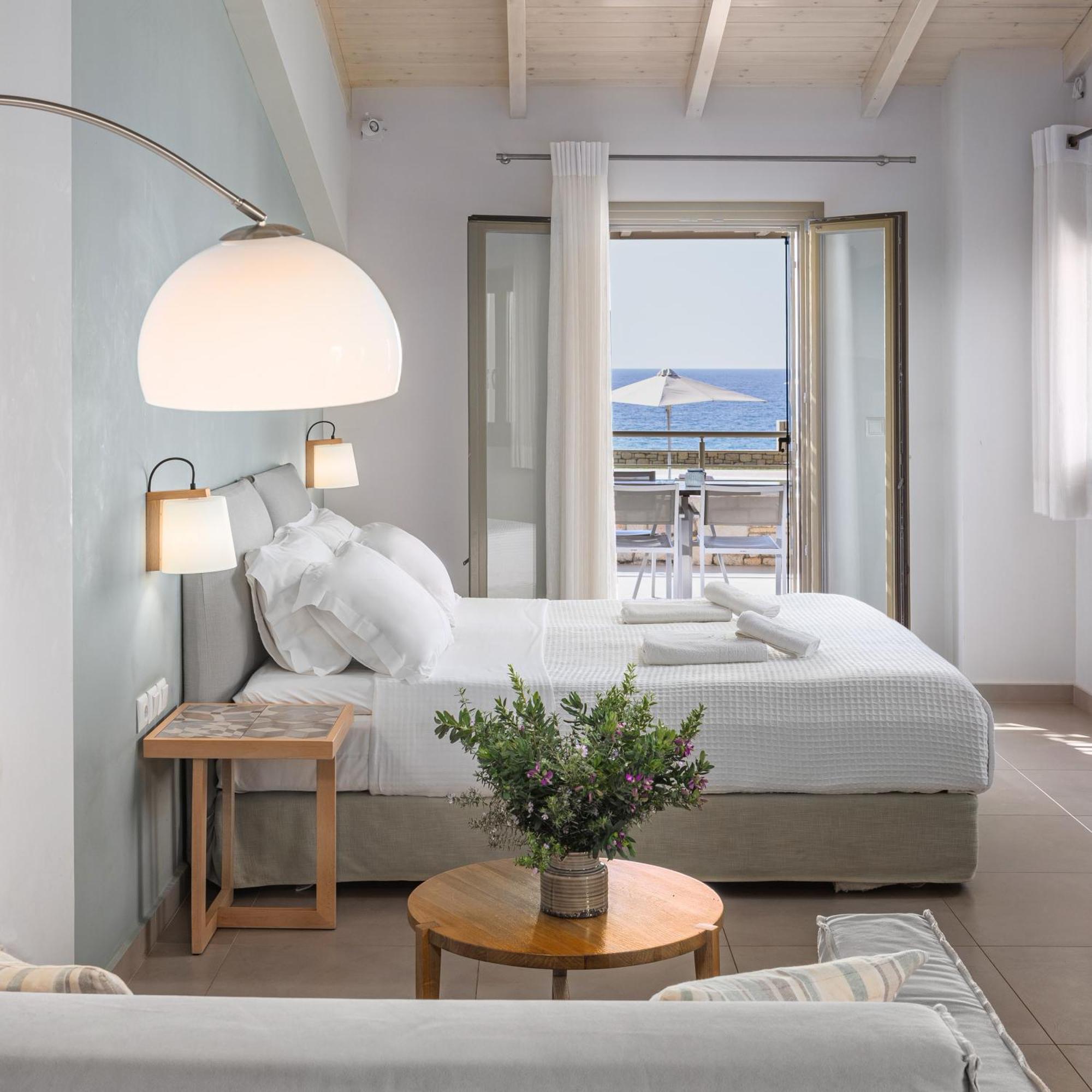 Callisto Seaside Homes & Suites Marathopoli Exterior photo